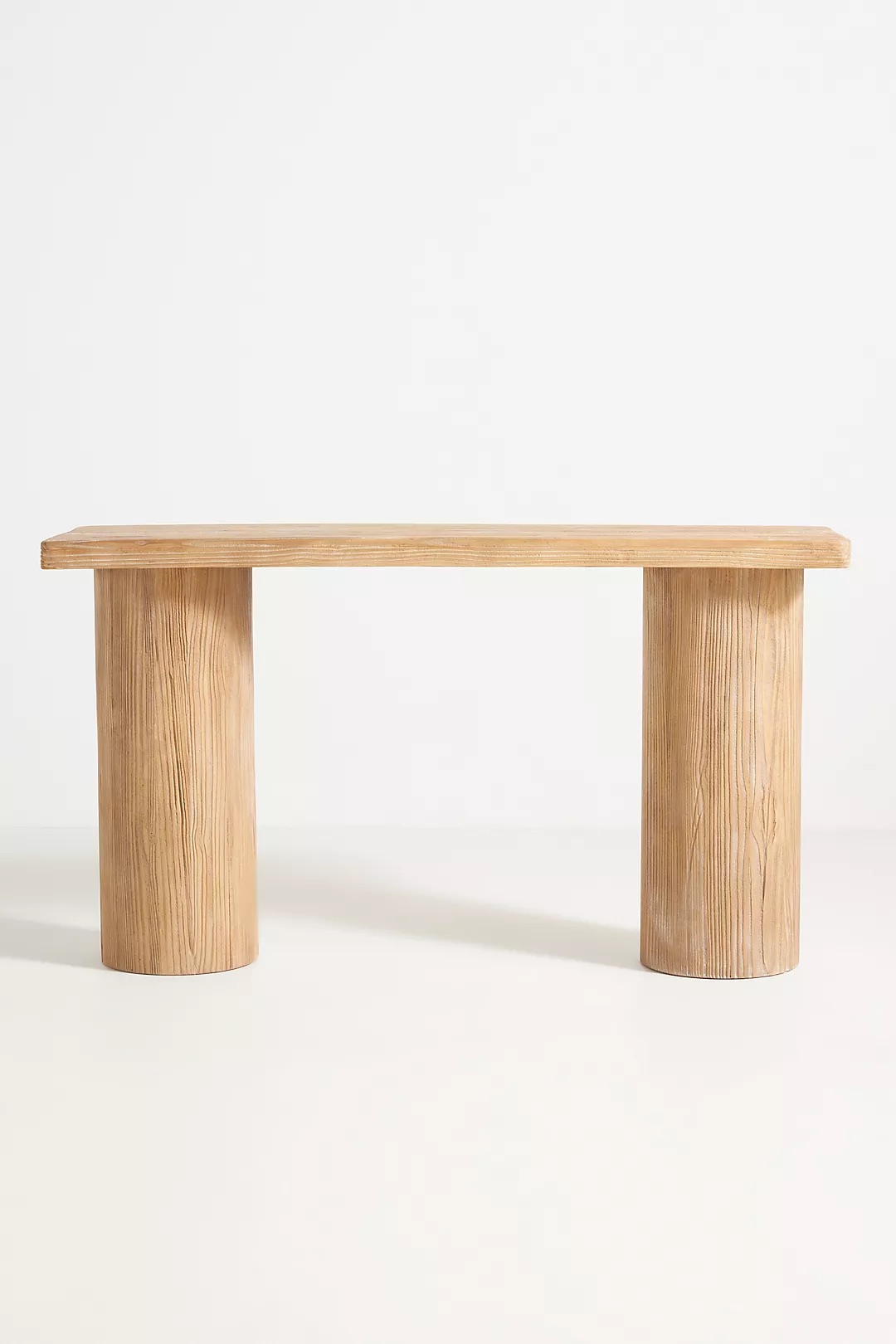 talent design, masif ahşap dresuar, doğal ahşap konsol, torna ayaklı dresuar, İskandinav tasarım dresuar, minimalist ahşap mobilya, modern dresuar tasarımı, rustik doğal ahşap dresuar, şık oturma odası konsolu, el yapımı ahşap dresuar, doğal cilalı ahşap masa, sade ve zarif dresuar, masif ayaklı mobilya, estetik iç mekan mobilyası, ahşap dekoratif dresuar, ergonomik dresuar tasarımı