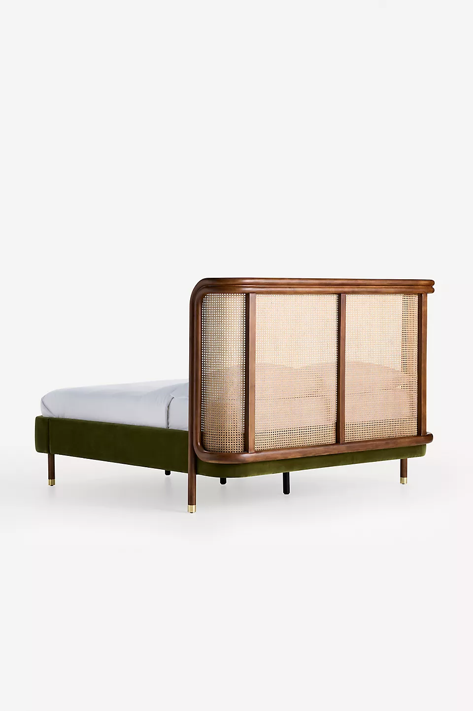 karyola, özel üretim karyola, hasır rattan karyola, masif ahşap karyola, modern karyola, özel ölçü karyola, sipariş mobilya karyola, ısmarlama mobilya karyola, lüks karyola, yatak odası mobilyası