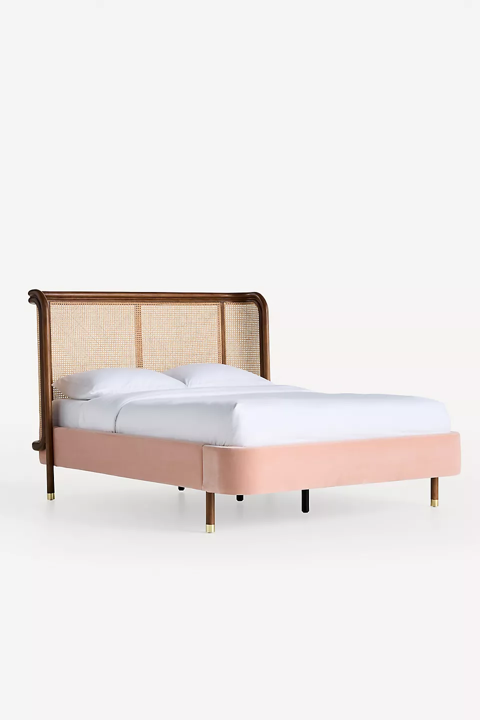 karyola, özel üretim karyola, hasır rattan karyola, masif ahşap karyola, modern karyola, özel ölçü karyola, sipariş mobilya karyola, ısmarlama mobilya karyola, lüks karyola, yatak odası mobilyası