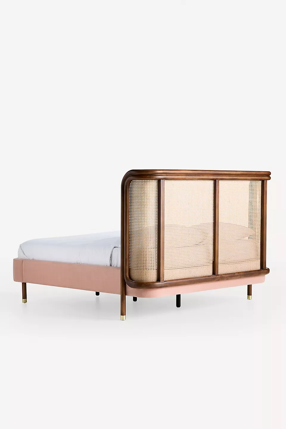 karyola, özel üretim karyola, hasır rattan karyola, masif ahşap karyola, modern karyola, özel ölçü karyola, sipariş mobilya karyola, ısmarlama mobilya karyola, lüks karyola, yatak odası mobilyası