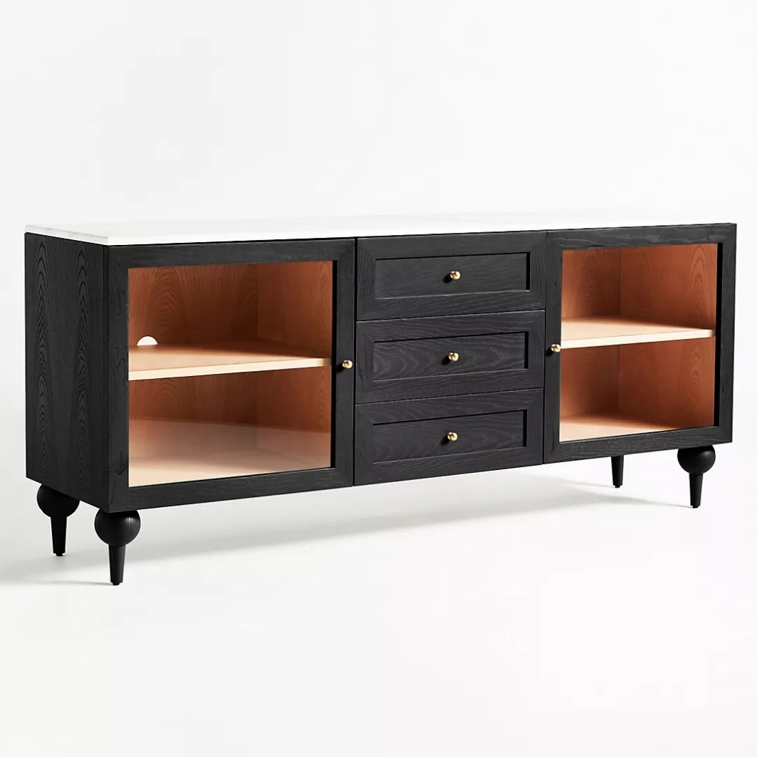 talent design, rattan kapaklı konsol, meşe ahşap büfe, minimalist tasarım konsol, modern depolama mobilyası, çekmeceli konsol tasarımı, İskandinav tarzı mobilya, doğal ahşap konsol, şık oturma odası mobilyası, zarif tasarım konsol, rustik rattan detaylı büfe, doğal malzemeli büfe, el yapımı ahşap konsol, dekoratif depolama çözümü, estetik ve fonksiyonel konsol, modern iç mekan büfe, siyah lake konsol, cam kapaklı konsol, modern vitrinli konsol, torna ayaklı konsol, amerikan tarz konsol, lüks mobilya konsol, estetik depolama mobilyası, yemek odası konsolu, minimalist tasarım konsol, şık vitrinli mobilya, siyah ve ahşap detaylı konsol, dekoratif konsol tasarımı, çok amaçlı depolama çözümü, iç mekan depolama konsolu, çağdaş konsol tasarımı, ergonomik konsol mobilyası, dayanıklı vitrinli konsol, tasarımcı konsol mobilyası, oturma odası için konsol, rustik lake konsol, özel tasarım konsol, şık depolama ünitesi, modern ahşap mobilya, vitrinli depolama çözümü, cam kapaklı dolap