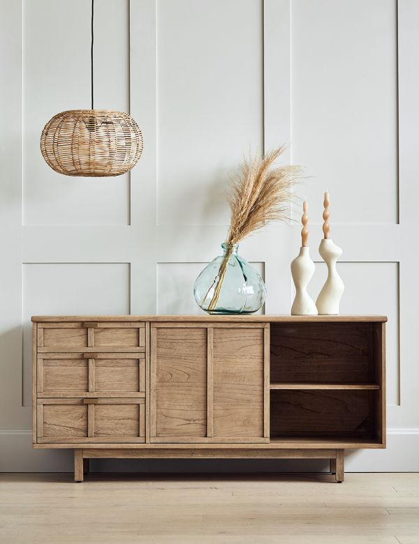 talent design, rattan kapaklı konsol, meşe ahşap büfe, minimalist tasarım konsol, modern depolama mobilyası, çekmeceli konsol tasarımı, İskandinav tarzı mobilya, doğal ahşap konsol, şık oturma odası mobilyası, zarif tasarım konsol, rustik rattan detaylı büfe, doğal malzemeli büfe, el yapımı ahşap konsol, dekoratif depolama çözümü, estetik ve fonksiyonel konsol, modern iç mekan büfe, El oyması kapaklı büfe, servant, servant dolabı