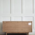 talent design, rattan kapaklı konsol, meşe ahşap büfe, minimalist tasarım konsol, modern depolama mobilyası, çekmeceli konsol tasarımı, İskandinav tarzı mobilya, doğal ahşap konsol, şık oturma odası mobilyası, zarif tasarım konsol, rustik rattan detaylı büfe, doğal malzemeli büfe, el yapımı ahşap konsol, dekoratif depolama çözümü, estetik ve fonksiyonel konsol, modern iç mekan büfe, El oyması kapaklı büfe, servant, servant dolabı