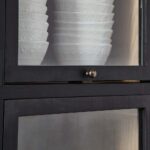 talent design, meşe vitrin büfe, kavisli vitrin dolap, modern vitrin tasarımı, doğal ahşap vitrin, masif meşe dolap, şık vitrin dolap, cam kapaklı vitrin, dekoratif vitrin büfe, zarif vitrin modeli, ahşap kavisli dolap, rustik vitrin tasarımı, ergonomik vitrin büfe, minimalist vitrin dolap, doğal malzemeli vitrin, iç mekan dekorasyon dolabı, Modern vitrin dolabı, Mavi lake boyalı vitrin, İngiliz tarzı vitrin, Şık vitrin tasarımı, Cam kapaklı dolap, Dekoratif vitrin dolabı, Salon için vitrin, Masif vitrin modelleri, Özel tasarım dolap, Estetik vitrin mobilyası, Modern bufeler, Şık camlı dolap, Lake boyalı mobilya, Fonksiyonel vitrin tasarımı, El yapımı vitrin, Yüksek kaliteli dolap, Ahşap vitrin modelleri, Özgün dolap tasarımı, Klasik ve modern dolap, Mavi dekoratif mobilya