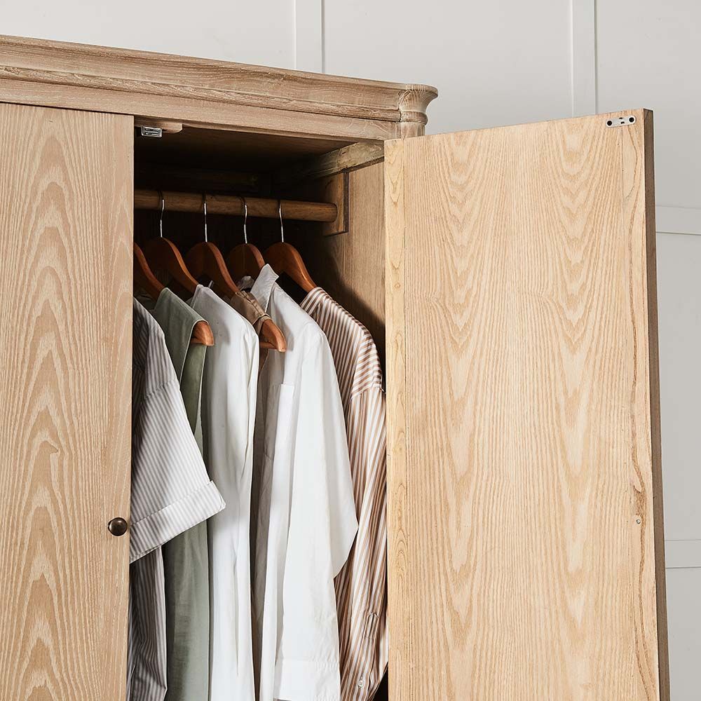 talent_design, kavisli gardırop, rattan kapaklı dolap, doğal ahşap gardırop, minimalist tasarım gardırop, modern yatak odası dolabı, meşe gardırop, zarif tasarım dolap, şık depolama çözümü, doğal malzemeli dolap, İskandinav tarzı gardırop, rustik rattan detaylı dolap, dekoratif gardırop tasarımı, iç mekan depolama mobilyası, el yapımı ahşap gardırop, otantik rattan kapaklı mobilya, Ahşap gardırop, El oyması gardırop, Masif kapaklı gardırop, Eskitme beyaz gardırop, Özel tasarım gardırop, Yaşam çiçeği motifli dolap, Dekoratif el yapımı mobilya, Rustik beyaz gardırop, Vintage dolap modelleri, Otantik gardırop tasarımı, Doğal ahşap dolap, Şık beyaz gardırop, Zarif oymalı dolap, Sanatsal tasarım dolap, El işçiliği detaylı gardırop, Modern klasik dolap, Ahşap dekor dolap, Nişantaşı özel mobilya, Özgün tasarımlı gardırop, Antik görünümlü dolap, Rustik lake küçük gardırop, Torna ayaklı küçük gardırop