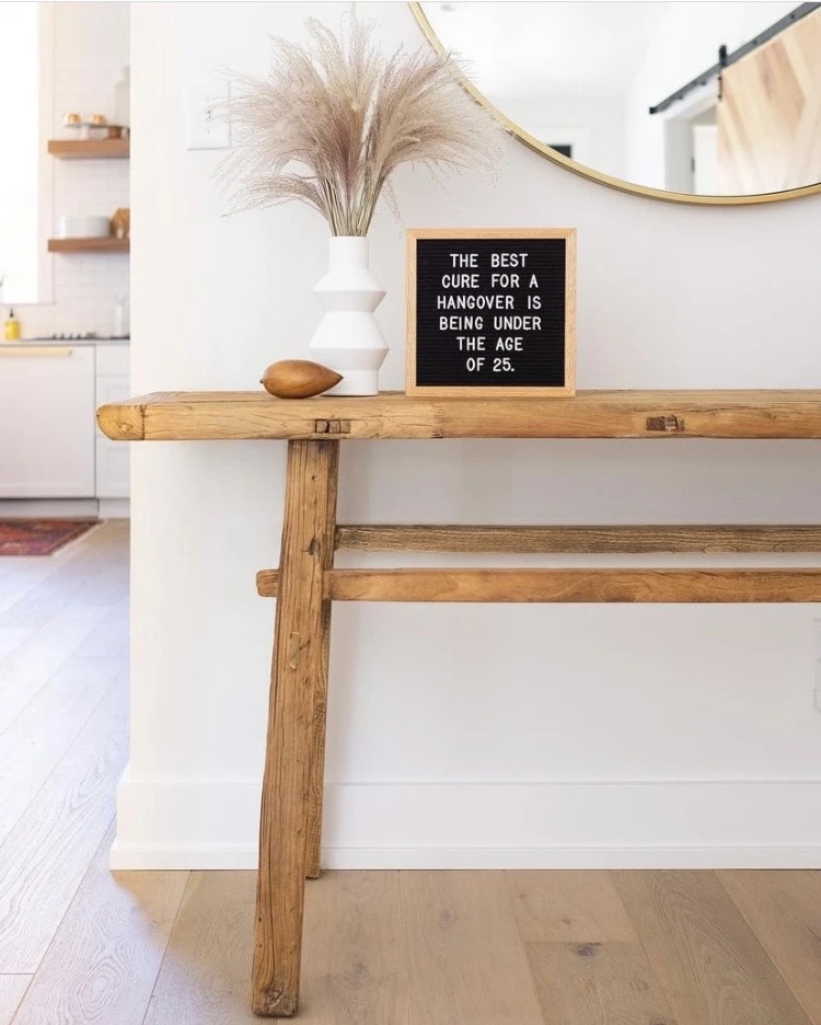 talent design, masif ahşap dresuar, doğal ahşap konsol, torna ayaklı dresuar, İskandinav tasarım dresuar, minimalist ahşap mobilya, modern dresuar tasarımı, rustik doğal ahşap dresuar, şık oturma odası konsolu, el yapımı ahşap dresuar, doğal cilalı ahşap masa, sade ve zarif dresuar, masif ayaklı mobilya, estetik iç mekan mobilyası, ahşap dekoratif dresuar, ergonomik dresuar tasarımı, El oyması kapaklı dresuar, eski görünümlü dresuar