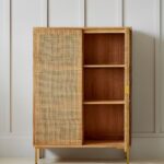 talent design, rattan kapaklı konsol, meşe ahşap büfe, minimalist tasarım konsol, modern depolama mobilyası, çekmeceli konsol tasarımı, İskandinav tarzı mobilya, doğal ahşap konsol, şık oturma odası mobilyası, zarif tasarım konsol, rustik rattan detaylı büfe, doğal malzemeli büfe, el yapımı ahşap konsol, dekoratif depolama çözümü, estetik ve fonksiyonel konsol, modern iç mekan büfe, El oyması kapaklı büfe, servant, servant dolabı