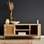 talent design, rattan kapaklı TV ünitesi, meşe ahşap konsol, minimalist tasarım TV sehpası, modern TV ünitesi, doğal malzemeli konsol, İskandinav tarzı mobilya, şık oturma odası konsolu, rustik TV sehpası, rattan detaylı mobilya, zarif tasarım TV ünitesi, doğal ahşap TV sehpası, el yapımı konsol tasarımı, dekoratif oturma odası konsolu, fonksiyonel TV ünitesi, estetik ve dayanıklı mobilya, Retro İskandinav tv ünitesi, Bombeli kapaklı tv ünitesi, beyazlatılmış meşe tv ünitesi, çekmeceli ceviz tv ünitesi, beyaz eskitme tv ünitesi