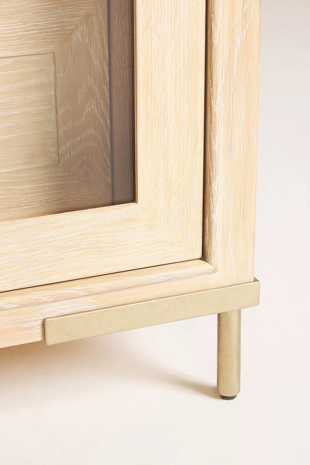 talent design, meşe vitrin büfe, kavisli vitrin dolap, modern vitrin tasarımı, doğal ahşap vitrin, masif meşe dolap, şık vitrin dolap, cam kapaklı vitrin, dekoratif vitrin büfe, zarif vitrin modeli, ahşap kavisli dolap, rustik vitrin tasarımı, ergonomik vitrin büfe, minimalist vitrin dolap, doğal malzemeli vitrin, iç mekan dekorasyon dolabı, Modern vitrin dolabı, Mavi lake boyalı vitrin, İngiliz tarzı vitrin, Şık vitrin tasarımı, Cam kapaklı dolap, Dekoratif vitrin dolabı, Salon için vitrin, Masif vitrin modelleri, Özel tasarım dolap, Estetik vitrin mobilyası, Modern bufeler, Şık camlı dolap, Lake boyalı mobilya, Fonksiyonel vitrin tasarımı, El yapımı vitrin, Yüksek kaliteli dolap, Ahşap vitrin modelleri, Özgün dolap tasarımı, Klasik ve modern dolap, Mavi dekoratif mobilya