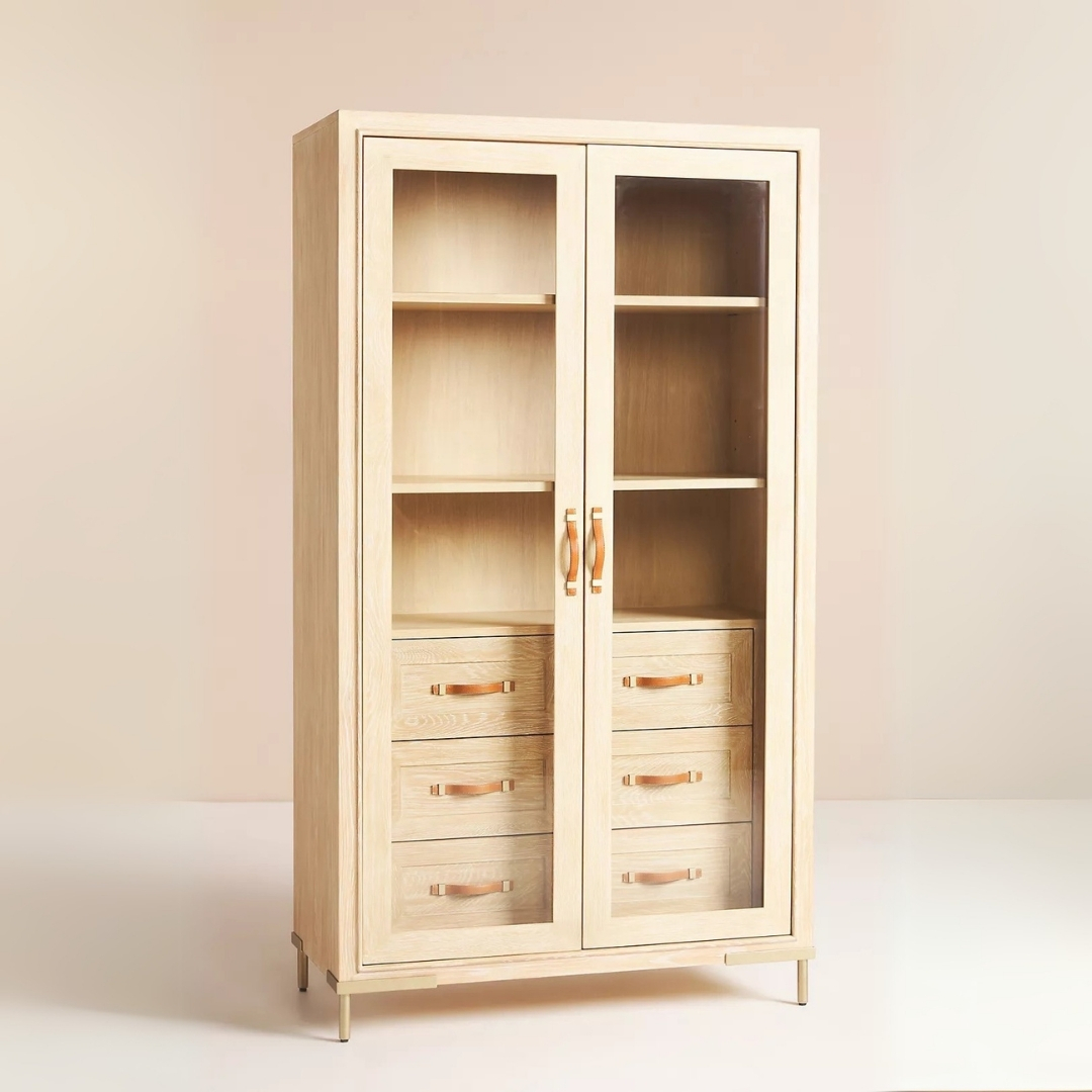 talent design, meşe vitrin büfe, kavisli vitrin dolap, modern vitrin tasarımı, doğal ahşap vitrin, masif meşe dolap, şık vitrin dolap, cam kapaklı vitrin, dekoratif vitrin büfe, zarif vitrin modeli, ahşap kavisli dolap, rustik vitrin tasarımı, ergonomik vitrin büfe, minimalist vitrin dolap, doğal malzemeli vitrin, iç mekan dekorasyon dolabı, Modern vitrin dolabı, Mavi lake boyalı vitrin, İngiliz tarzı vitrin, Şık vitrin tasarımı, Cam kapaklı dolap, Dekoratif vitrin dolabı, Salon için vitrin, Masif vitrin modelleri, Özel tasarım dolap, Estetik vitrin mobilyası, Modern bufeler, Şık camlı dolap, Lake boyalı mobilya, Fonksiyonel vitrin tasarımı, El yapımı vitrin, Yüksek kaliteli dolap, Ahşap vitrin modelleri, Özgün dolap tasarımı, Klasik ve modern dolap, Mavi dekoratif mobilya