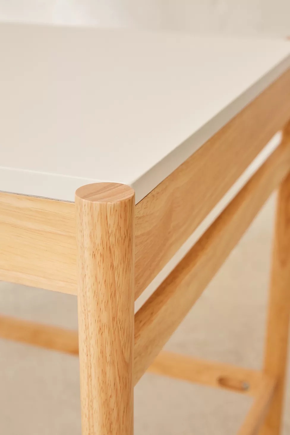 talent design, rattan kapaklı çalışma masası, meşe ahşap masa, retro çalışma masası, İskandinav tasarım masa, doğal malzemeli masa, minimalist çalışma masası, modern ofis masası, şık ev ofis mobilyası, ergonomik çalışma masası, rattan detaylı ofis masası, ahşap masa tasarımı, zarif ofis mobilyası, el yapımı ahşap masa, depolamalı çalışma masası, estetik ve fonksiyonel masa, modern çalışma masası, İskandinav tarz masa, ahşap çalışma masası, doğal malzemeli masa, minimal tasarım masa, ergonomik çalışma masası, şık çalışma mobilyası, estetik çalışma alanı, masif ahşap masa, sade tasarım masa, bohem tarz masa, fonksiyonel çalışma masası, ofis için çalışma masası, ev ofis mobilyası, dekoratif çalışma masası, lüks çalışma mobilyası, çağdaş masa tasarımı, doğal tonlarda masa, rustik çalışma masası, kompakt tasarım masa, çok amaçlı masa, hafif ve dayanıklı masa, tasarımcı masa, modern iç mekan mobilyası, şık masa düzeni