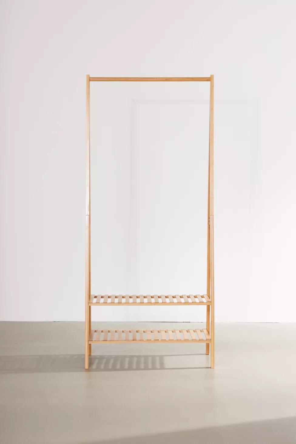 talent design, masif ahşap kitaplık, retro kitaplık tasarımı, açık raflı kitaplık, vintage tarz kitaplık, doğal ahşap raf ünitesi, minimalist kitaplık modeli, modern ahşap raf sistemi, dekoratif kitaplık, oturma odası kitaplık, şık raflı kitaplık, ergonomik ahşap kitaplık, el yapımı kitaplık mobilya, İskandinav tasarım kitaplık, doğal malzemeli raf ünitesi, iç mekan ahşap dekorasyon