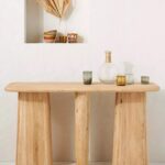 talent design, masif ahşap dresuar, doğal ahşap konsol, torna ayaklı dresuar, İskandinav tasarım dresuar, minimalist ahşap mobilya, modern dresuar tasarımı, rustik doğal ahşap dresuar, şık oturma odası konsolu, el yapımı ahşap dresuar, doğal cilalı ahşap masa, sade ve zarif dresuar, masif ayaklı mobilya, estetik iç mekan mobilyası, ahşap dekoratif dresuar, ergonomik dresuar tasarımı, El oyması kapaklı dresuar