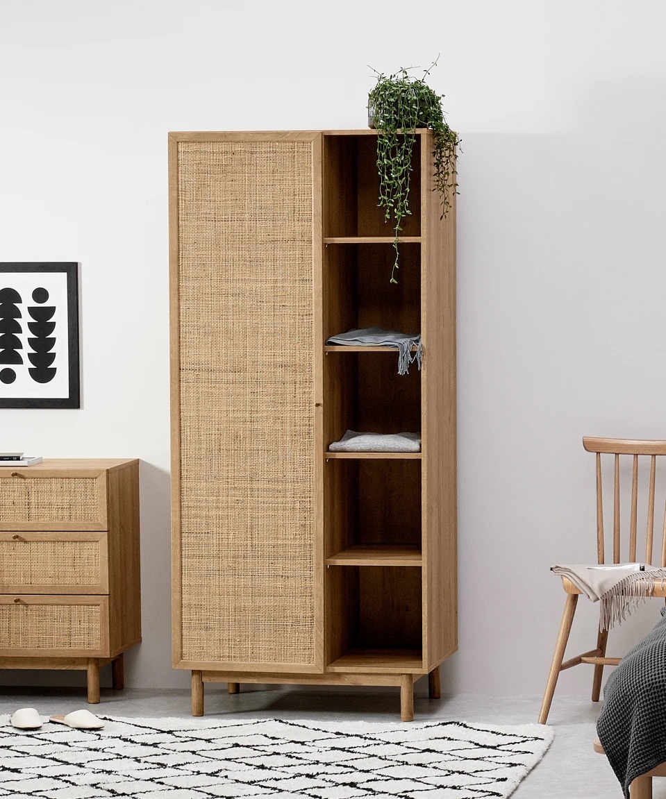 talent_design, kavisli gardırop, rattan kapaklı dolap, doğal ahşap gardırop, minimalist tasarım gardırop, modern yatak odası dolabı, meşe gardırop, zarif tasarım dolap, şık depolama çözümü, doğal malzemeli dolap, İskandinav tarzı gardırop, rustik rattan detaylı dolap, dekoratif gardırop tasarımı, iç mekan depolama mobilyası, el yapımı ahşap gardırop, otantik rattan kapaklı mobilya, Ahşap gardırop, El oyması gardırop, Masif kapaklı gardırop, Eskitme beyaz gardırop, Özel tasarım gardırop, Yaşam çiçeği motifli dolap, Dekoratif el yapımı mobilya, Rustik beyaz gardırop, Vintage dolap modelleri, Otantik gardırop tasarımı, Doğal ahşap dolap, Şık beyaz gardırop, Zarif oymalı dolap, Sanatsal tasarım dolap, El işçiliği detaylı gardırop, Modern klasik dolap, Ahşap dekor dolap, Nişantaşı özel mobilya, Özgün tasarımlı gardırop, Antik görünümlü dolap