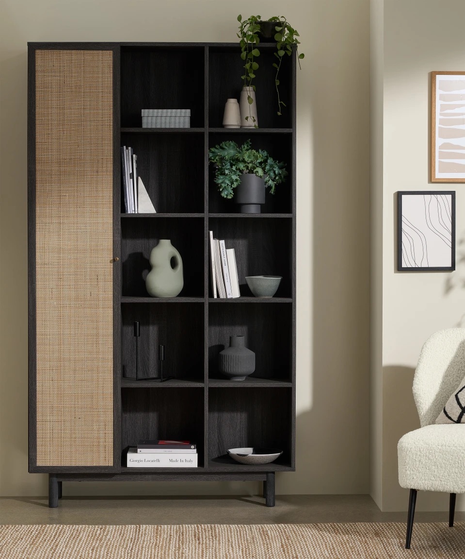 talent_design, kavisli gardırop, rattan kapaklı dolap, doğal ahşap gardırop, minimalist tasarım gardırop, modern yatak odası dolabı, meşe gardırop, zarif tasarım dolap, şık depolama çözümü, doğal malzemeli dolap, İskandinav tarzı gardırop, rustik rattan detaylı dolap, dekoratif gardırop tasarımı, iç mekan depolama mobilyası, el yapımı ahşap gardırop, otantik rattan kapaklı mobilya, Ahşap gardırop, El oyması gardırop, Masif kapaklı gardırop, Eskitme beyaz gardırop, Özel tasarım gardırop, Yaşam çiçeği motifli dolap, Dekoratif el yapımı mobilya, Rustik beyaz gardırop, Vintage dolap modelleri, Otantik gardırop tasarımı, Doğal ahşap dolap, Şık beyaz gardırop, Zarif oymalı dolap, Sanatsal tasarım dolap, El işçiliği detaylı gardırop, Modern klasik dolap, Ahşap dekor dolap, Nişantaşı özel mobilya, Özgün tasarımlı gardırop, Antik görünümlü dolap