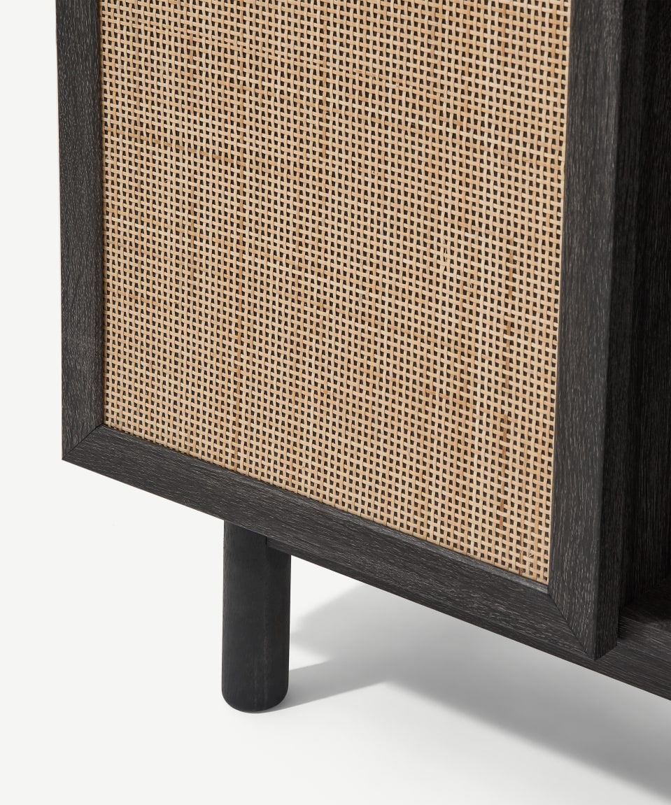 talent_design, kavisli gardırop, rattan kapaklı dolap, doğal ahşap gardırop, minimalist tasarım gardırop, modern yatak odası dolabı, meşe gardırop, zarif tasarım dolap, şık depolama çözümü, doğal malzemeli dolap, İskandinav tarzı gardırop, rustik rattan detaylı dolap, dekoratif gardırop tasarımı, iç mekan depolama mobilyası, el yapımı ahşap gardırop, otantik rattan kapaklı mobilya, Ahşap gardırop, El oyması gardırop, Masif kapaklı gardırop, Eskitme beyaz gardırop, Özel tasarım gardırop, Yaşam çiçeği motifli dolap, Dekoratif el yapımı mobilya, Rustik beyaz gardırop, Vintage dolap modelleri, Otantik gardırop tasarımı, Doğal ahşap dolap, Şık beyaz gardırop, Zarif oymalı dolap, Sanatsal tasarım dolap, El işçiliği detaylı gardırop, Modern klasik dolap, Ahşap dekor dolap, Nişantaşı özel mobilya, Özgün tasarımlı gardırop, Antik görünümlü dolap