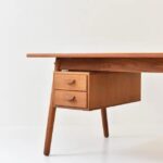 talent design, rattan kapaklı çalışma masası, meşe ahşap masa, retro çalışma masası, İskandinav tasarım masa, doğal malzemeli masa, minimalist çalışma masası, modern ofis masası, şık ev ofis mobilyası, ergonomik çalışma masası, rattan detaylı ofis masası, ahşap masa tasarımı, zarif ofis mobilyası, el yapımı ahşap masa, depolamalı çalışma masası, estetik ve fonksiyonel masa, modern çalışma masası, İskandinav tarz masa, ahşap çalışma masası, doğal malzemeli masa, minimal tasarım masa, ergonomik çalışma masası, şık çalışma mobilyası, estetik çalışma alanı, masif ahşap masa, sade tasarım masa, bohem tarz masa, fonksiyonel çalışma masası, ofis için çalışma masası, ev ofis mobilyası, dekoratif çalışma masası, lüks çalışma mobilyası, çağdaş masa tasarımı, doğal tonlarda masa, rustik çalışma masası, kompakt tasarım masa, çok amaçlı masa, hafif ve dayanıklı masa, tasarımcı masa, modern iç mekan mobilyası, şık masa düzeni
