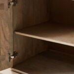 talent design, rattan kapaklı konsol, meşe ahşap büfe, minimalist tasarım konsol, modern depolama mobilyası, çekmeceli konsol tasarımı, İskandinav tarzı mobilya, doğal ahşap konsol, şık oturma odası mobilyası, zarif tasarım konsol, rustik rattan detaylı büfe, doğal malzemeli büfe, el yapımı ahşap konsol, dekoratif depolama çözümü, estetik ve fonksiyonel konsol, modern iç mekan büfe, El oyması kapaklı büfe, servant, servant dolabı