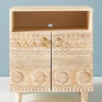 talent design, rattan kapaklı konsol, meşe ahşap büfe, minimalist tasarım konsol, modern depolama mobilyası, çekmeceli konsol tasarımı, İskandinav tarzı mobilya, doğal ahşap konsol, şık oturma odası mobilyası, zarif tasarım konsol, rustik rattan detaylı büfe, doğal malzemeli büfe, el yapımı ahşap konsol, dekoratif depolama çözümü, estetik ve fonksiyonel konsol, modern iç mekan büfe, El oyması kapaklı büfe, servant, servant dolabı