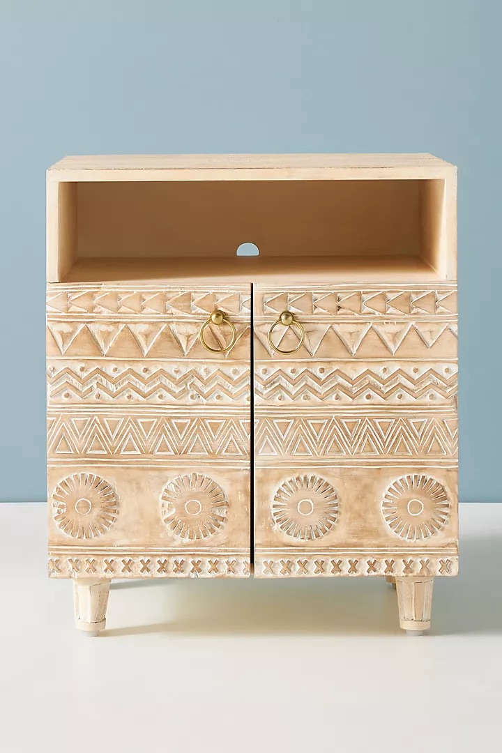 talent design, rattan kapaklı konsol, meşe ahşap büfe, minimalist tasarım konsol, modern depolama mobilyası, çekmeceli konsol tasarımı, İskandinav tarzı mobilya, doğal ahşap konsol, şık oturma odası mobilyası, zarif tasarım konsol, rustik rattan detaylı büfe, doğal malzemeli büfe, el yapımı ahşap konsol, dekoratif depolama çözümü, estetik ve fonksiyonel konsol, modern iç mekan büfe, El oyması kapaklı büfe, servant, servant dolabı