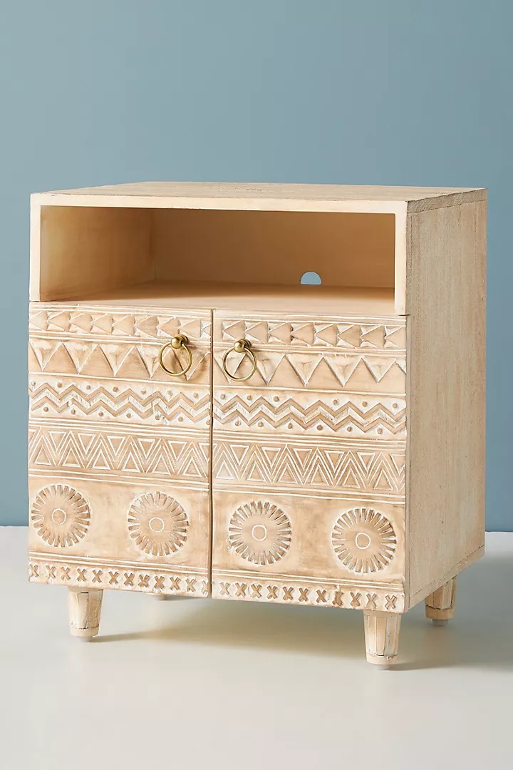 talent design, rattan kapaklı konsol, meşe ahşap büfe, minimalist tasarım konsol, modern depolama mobilyası, çekmeceli konsol tasarımı, İskandinav tarzı mobilya, doğal ahşap konsol, şık oturma odası mobilyası, zarif tasarım konsol, rustik rattan detaylı büfe, doğal malzemeli büfe, el yapımı ahşap konsol, dekoratif depolama çözümü, estetik ve fonksiyonel konsol, modern iç mekan büfe, El oyması kapaklı büfe, servant, servant dolabı