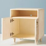 talent design, rattan kapaklı konsol, meşe ahşap büfe, minimalist tasarım konsol, modern depolama mobilyası, çekmeceli konsol tasarımı, İskandinav tarzı mobilya, doğal ahşap konsol, şık oturma odası mobilyası, zarif tasarım konsol, rustik rattan detaylı büfe, doğal malzemeli büfe, el yapımı ahşap konsol, dekoratif depolama çözümü, estetik ve fonksiyonel konsol, modern iç mekan büfe, El oyması kapaklı büfe, servant, servant dolabı