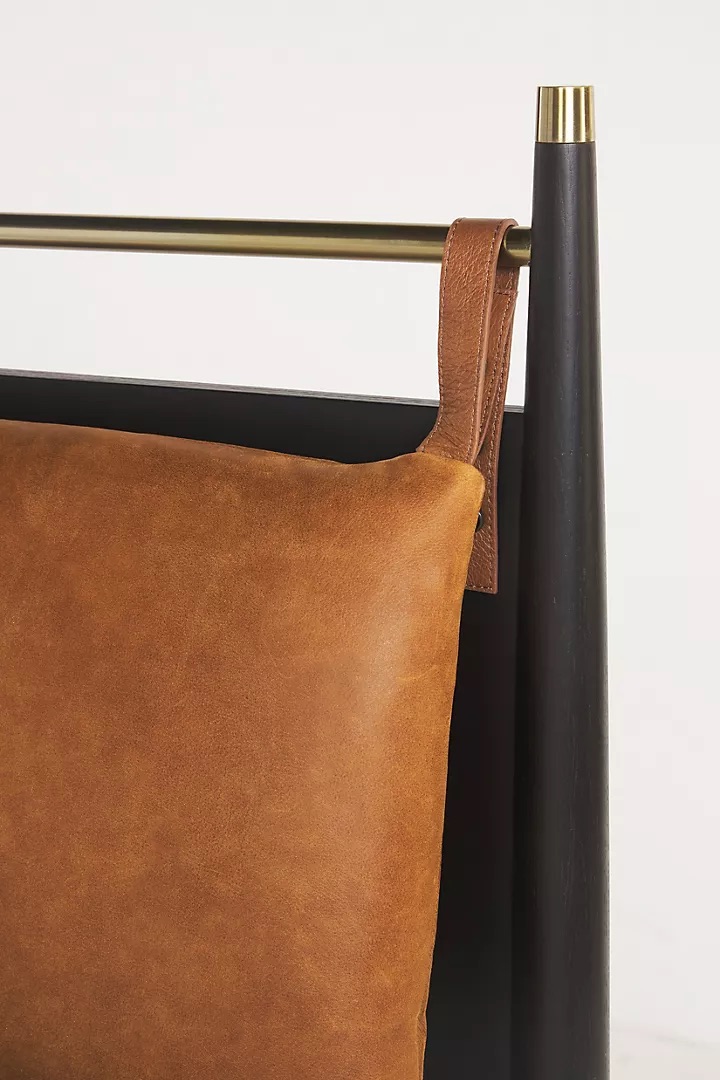 talent design, modern meşe karyola, pirinç detaylı yatak başlığı, askılı başlıklı ahşap karyola, doğal tonlarda sade yatak tasarımı, çağdaş çizgili meşe yatak, minimal ve zarif karyola modeli, doğal masif ahşap yatak çerçevesi, şık başlık detaylı modern yatak, iç mekan için sade ve şık karyola, temiz formlu tasarım yatak, yatak odası için fonksiyonel modern mobilya, yıkanabilir başlıklı karyola önerisi