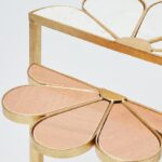 Talent Design, zigon sehpa, çiçek formlu sehpa, metal sehpa, pirinç detaylı sehpa, modern sehpa, dekoratif yan sehpa, elora sehpa, oturma odası sehpası, lüks sehpa tasarımı, estetik sehpa modeli, iç mekan dekorasyon, altın renk sehpa, zarif sehpa takımı