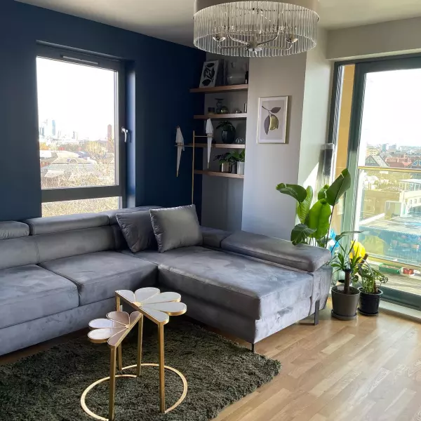 Talent Design, zigon sehpa, çiçek formlu sehpa, metal sehpa, pirinç detaylı sehpa, modern sehpa, dekoratif yan sehpa, elora sehpa, oturma odası sehpası, lüks sehpa tasarımı, estetik sehpa modeli, iç mekan dekorasyon, altın renk sehpa, zarif sehpa takımı