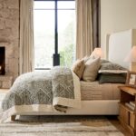 meşe komodin, kare formlu komodin, modern komodin tasarımı, sade çizgili komodin modeli, doğal ahşap komodin, masif meşe komodin, iç mekâna uygun modern komodin, yatak başı dolabı, fonksiyonel komodin tasarımı, kare hatlı komodin, Talent Design komodin, özel üretim meşe komodin, sipariş mobilya üretimi, özel ölçü komodin modeli, ısmarlama tasarım komodin, çağdaş çizgili ahşap komodin, bohem modern komodin, minimal tarz komodin, doğal tonlarda komodin tasarımı