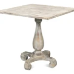 talent design, kestane eskitme masa, kare yemek masası, masif kestane masa, rustik kare masa, doğal ahşap masa, el yapımı masa, eskitme yüzeyli masa, bohem tarz masa, vintage ahşap masa, iç mekan yemek masası, modern rustik masa, kompakt ahşap masa, küçük alanlar için masa, dekoratif kare masa, sürdürülebilir mobilya tasarımı, oturma alanı için doğal masa