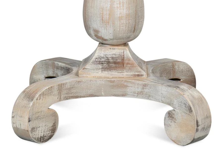 talent design, kestane eskitme masa, kare yemek masası, masif kestane masa, rustik kare masa, doğal ahşap masa, el yapımı masa, eskitme yüzeyli masa, bohem tarz masa, vintage ahşap masa, iç mekan yemek masası, modern rustik masa, kompakt ahşap masa, küçük alanlar için masa, dekoratif kare masa, sürdürülebilir mobilya tasarımı, oturma alanı için doğal masa