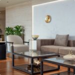 talent design, mella koltuk, siyah lake koltuk, iskelet ahşap koltuk, boucle döşemeli koltuk, iskandinav tarz koltuk, modern iç mekân koltuğu, zarif detaylı koltuk, minimal tasarım koltuk, meşe ahşap koltuk, konforlu oturma koltuğu, salon koltuk önerisi, doğal dokulu koltuk, iç mimari uyumlu koltuk, şık ve sade koltuk modeli