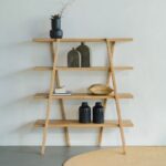meşe kitaplık, raflı kitaplık, iskandinav kitaplık tasarımı, modern meşe raf, masif ahşap kitaplık, dekoratif kitaplık modeli, sade çizgili kitaplık, özel üretim kitaplık, özel ölçü raf sistemi, sipariş mobilya, ısmarlama kitaplık tasarımı, doğal ahşap mobilya, tasarım kitaplık, talent design kitaplık, çağdaş kitaplık modeli, fonksiyonel dekoratif raflar