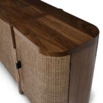 hasır rattan büfe, bombeli kapaklı büfe, modern bohem büfe tasarımı, minimal çizgili büfe, doğal rattan dokulu dolap, iç mekân için dekoratif büfe, organik formlu kapaklı büfe, salon için modern büfe, el yapımı büfe mobilyası, ceviz detaylı büfe, özel üretim tasarım büfe, özel ölçü büfe dolap, sipariş mobilya üretimi, ısmarlama büfe modeli, Talent Design büfe, çağdaş rattan büfe, kıvrımlı kapak detaylı büfe, tasarım mobilya önerisi