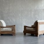 talent design, nola koltuk, antik ceviz koltuk, eski meşe ahşap koltuk, boucle kumaş koltuk, rustik tekli koltuk, minimalist ahşap koltuk, skandinav stil koltuk, el işçiliği masif koltuk, doğal ahşap detaylı koltuk, kalın minderli rahat koltuk, iç mekân bohem koltuk, modern rustik oturma alanı, retro esintili tasarım koltuk, dayanıklı konforlu koltuk