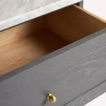 siyah çerçeveli yatak, krem döşemeli karyola, minimal tasarım yatak, top ayaklı yatak modeli, modern klasik yatak, ahşap çerçeveli karyola, iç mekan uyumlu yatak, sade şık yatak modeli, Talent Design karyola, Norra yatak tasarımı, zarif yatak başlığı, doğal malzemeli yatak, yatak odası dekorasyon önerisi, kompakt modern karyola, dekoratif yatak başlığı, masif ahşap karyola, koyu çerçeveli açık döşeme yatak, iç mimarlık yatak önerisi, skandinav esintili yatak, lüks modern yatak tasarımı