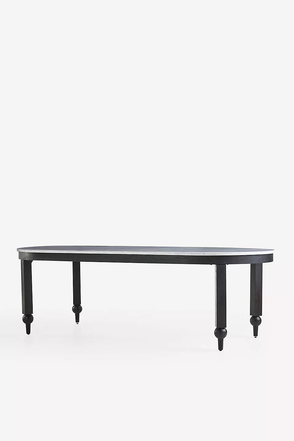 siyah lake yemek masası, mermer tablalı masa, oval masa tasarımı, top ayaklı modern masa, Amerikan lake yemek masası, Norra koleksiyon yemek masası, iç mimari uyumlu masa, sade ve şık yemek masası, minimal çizgili masa modeli, salon için lüks masa önerisi, zarif çizgilere sahip masa, doğal taş masa tablası, iç mekanlara özel masa, ısmarlama mobilya yemek masası, özel üretim mermer masa, ölçüye göre üretilen masa, dekoratif yemek alanı masası, Talent Design masa modeli, çağdaş yemek odası tasarımı