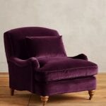 talent design, ipek kadife mor koltuk, torna ayaklı klasik tekli koltuk, İngiliz tarzı bohem koltuk, kıvrımlı kollu rahat oturumlu koltuk, gösterişli salon koltuğu tasarımı, vintage etkili döşemeli koltuk, yumuşak kadife döşemeli oturma koltuğu, zarif ve dekoratif koltuk modeli, iç mekan için lüks tekli koltuk, retro detaylı koltuk tasarımı, ahşap ayaklı geniş oturum koltuğu, klasik-modern harman koltuk önerisi