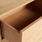 talent design, rila şifonyer, beyaz meşe şifonyer, yuvarlak hatlı baza, masif ceviz şifonyer, 9 çekmeceli şifonyer, minimal depolama ünitesi, doğal ahşap dokulu şifonyer, modern rustik şifonyer, sade tasarım komodin, yatak odası saklama ünitesi, el işçiliği mobilya, masif şifonyer modeli, iç mekân depolama çözümü, skandinav stil ahşap şifonyer