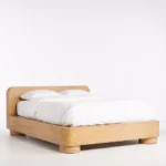 talent design, rila karyola, silindir ayaklı yatak, beyazlatılmış meşe karyola, masif ahşap baza, yuvarlak hatlı başlık, modern doğal yatak, minimal tasarım karyola, rustik modern yatak, sade zarif yatak, masif meşe yatak tasarımı, iç mekân doğal mobilya, el işçiliği yatak, skandinav yatak tasarımı, ahşap detaylı karyola