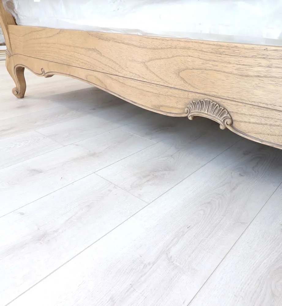 talent design doğal ahşap karyola, talent design furniture Fransız tarz yatak, talent design dumanlı meşe karyola modeli, talent design hasır başlıklı yatak tasarımı, talent design furniture oymalı klasik yatak, talent design şık ve zarif yatak odası mobilyası, talent design vintage detaylı masif karyola, talent design furniture doğal yüzeyli ahşap yatak, talent design patine işlemeli yatak modeli, talent design furniture geleneksel el işçiliği yatak, talent design lüks yatak odası için özel üretim karyola, talent design iç mekan için klasik tarz mobilya, talent design furniture zamansız ahşap karyola tasarımı