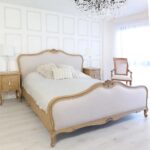 talent design krem lake döşemeli karyola, talent design furniture Fransız esintili yatak modeli, talent design el oymalı döşemeli başlıklı yatak, talent design zarif kıvrımlı klasik karyola, talent design furniture yatak odası için romantik mobilya, talent design pastel tonlarda vintage yatak, talent design beyaz lake ahşap yatak tasarımı, talent design furniture klasik Fransız yatak odası takımı, talent design döşemeli ayak ucu detaylı yatak, talent design gösterişli ama sade yatak tasarımı, talent design furniture el işçiliği krem yatak modeli, talent design iç mekan için lüks klasik yatak, talent design zarif çizgili döşeme detaylı karyola