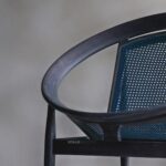 ChatGPT: talent design, tessa koltuk, yuvarlak form koltuk, hasır sırtlı koltuk, rattan sırt detaylı koltuk, masif meşe koltuk, natürel ahşap tasarım, modern rustik koltuk, içbükey sırtlı koltuk, sade minimal çizgiler, el işçiliği ahşap koltuk, doğal doku koltuk, zarif lounge koltuk, iç mekân dekoratif oturma, tasarım berjer koltuk