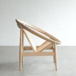 ChatGPT: talent design, tessa koltuk, yuvarlak form koltuk, hasır sırtlı koltuk, rattan sırt detaylı koltuk, masif meşe koltuk, natürel ahşap tasarım, modern rustik koltuk, içbükey sırtlı koltuk, sade minimal çizgiler, el işçiliği ahşap koltuk, doğal doku koltuk, zarif lounge koltuk, iç mekân dekoratif oturma, tasarım berjer koltuk