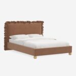 talent design, zira karyola, ekose kumaş yatak, bohem başlıklı karyola, ingiliz tarzı kumaş döşeme, keten kumaş yatak başlığı, rustik modern karyola, ahşap top ayaklı yatak, çizgili karyola modeli, yatak odası tasarım önerisi, romantik stil yatak, ruffle detaylı başlık, minimal country karyola, dekoratif kumaş karyola