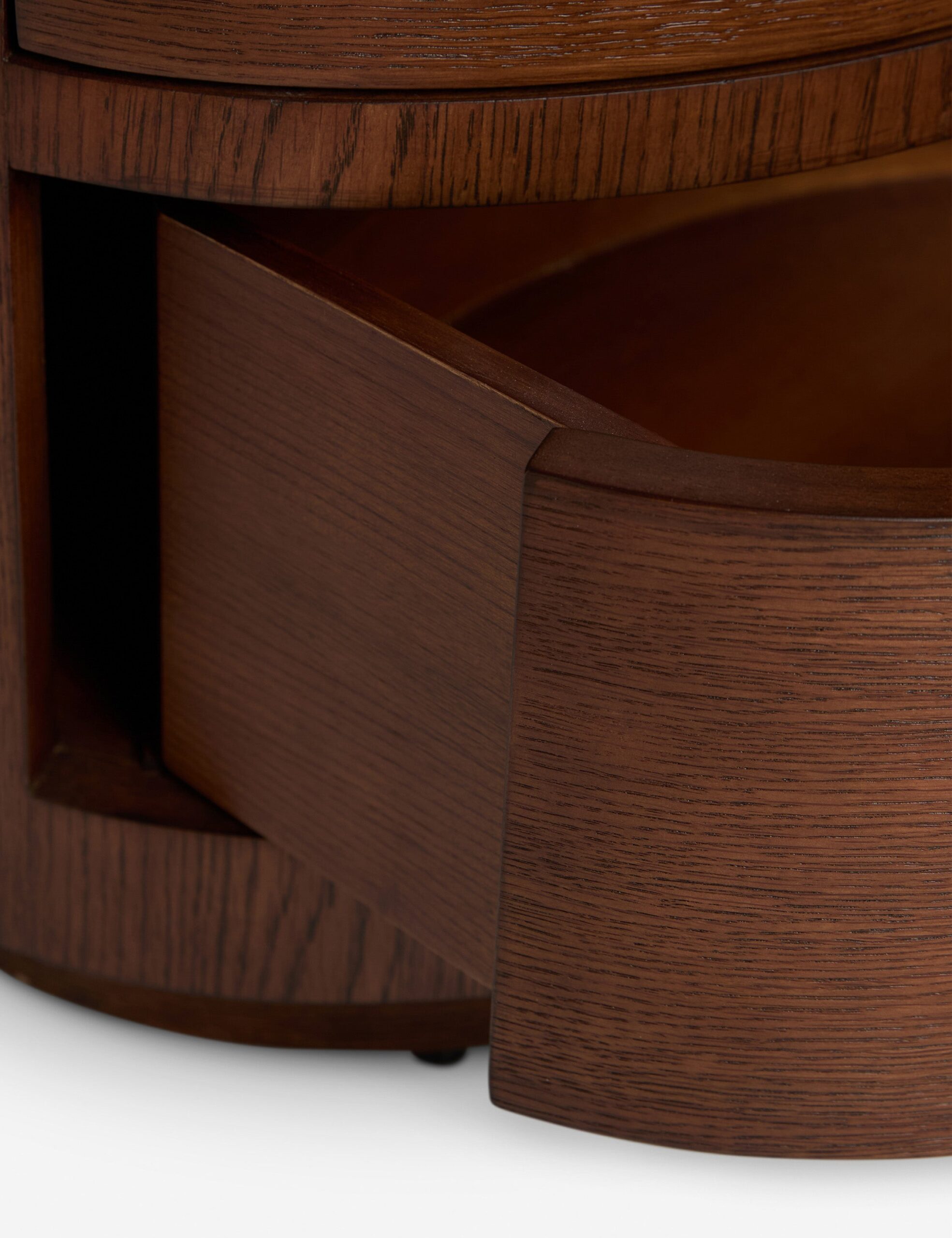 talent design, calven komodin, meşe komodin, yuvarlak komodin, çekmeceli komodin, silindir formlu komodin, dalgalı kenarlı komodin, modern komodin, rustik komodin, tasarım komodin, butik üretim komodin, özel ölçü komodin, ısmarlama komodin, Lulu and Georgia tarzı komodin, Lulu and Georgia benzeri komodin, Anthropologie furniture tarzı komodin, Urban Outfitters tarzı komodin, yüksek kaliteli ahşap komodin, çağdaş tasarım komodin, iç mekan tasarım komodin, dekoratif komodin, lüks komodin, modern şıklık komodin