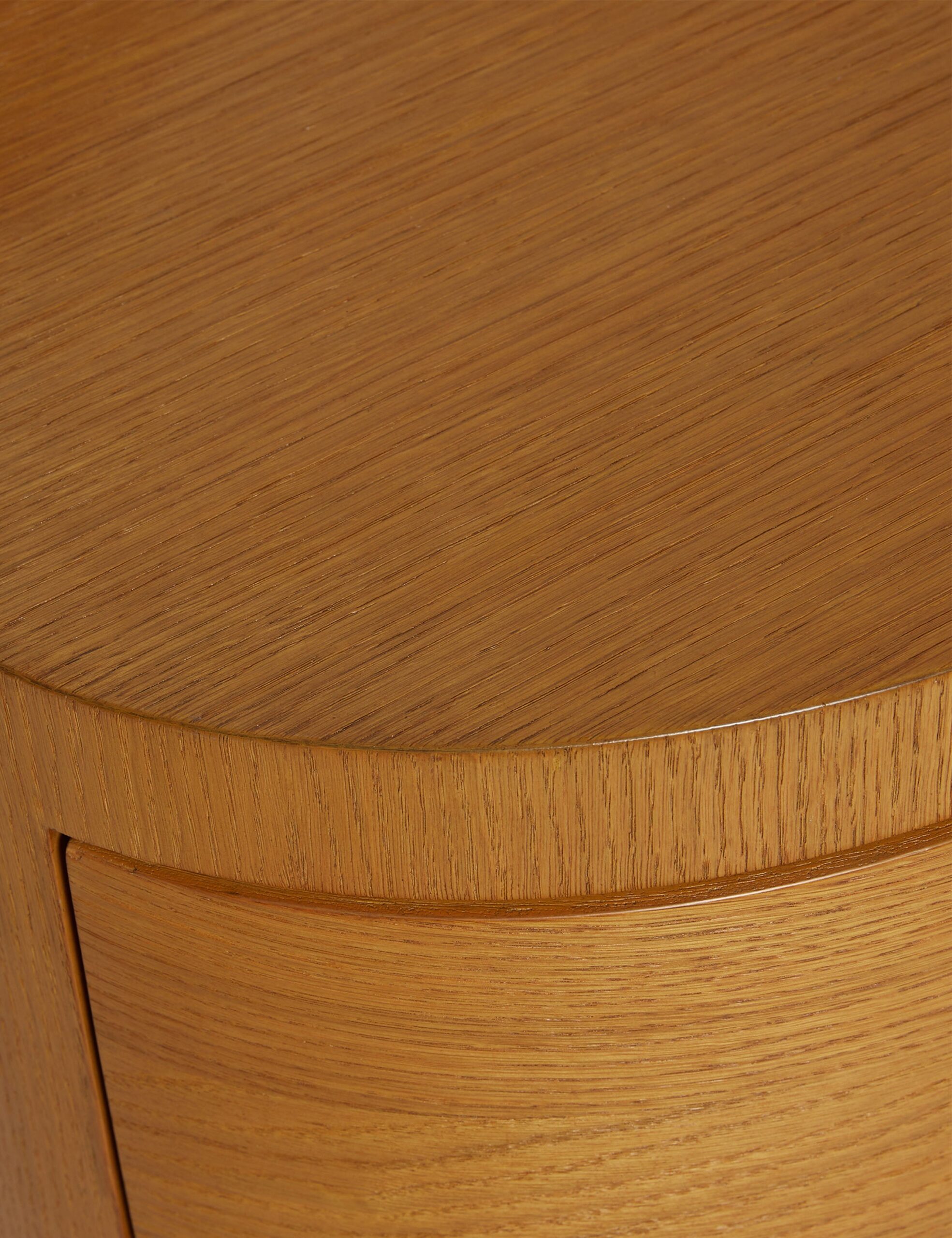 talent design, calven komodin, meşe komodin, yuvarlak komodin, çekmeceli komodin, silindir formlu komodin, dalgalı kenarlı komodin, modern komodin, rustik komodin, tasarım komodin, butik üretim komodin, özel ölçü komodin, ısmarlama komodin, Lulu and Georgia tarzı komodin, Lulu and Georgia benzeri komodin, Anthropologie furniture tarzı komodin, Urban Outfitters tarzı komodin, yüksek kaliteli ahşap komodin, çağdaş tasarım komodin, iç mekan tasarım komodin, dekoratif komodin, lüks komodin, modern şıklık komodin