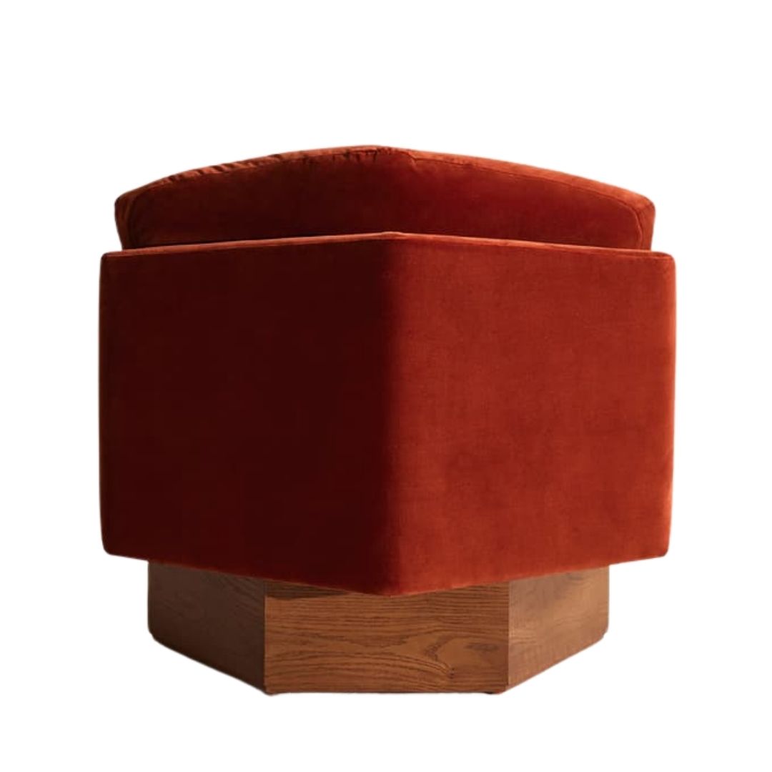 özel üretim koltuk, özel ölçü mobilya, sipariş mobilya, ısmarlama koltuk, bordo kadife koltuk, altıgen form koltuk, minimal tasarım koltuk, modern chic koltuk, lüks oturma koltuğu, retro velvet koltuk, el işçiliği kadife koltuk, salon için club koltuk, Soho Home koltuk, Soho House interior, Urban Outfitters home tarzı koltuk, Anthropologie home mobilya, Zara Home koltuk, geometrik tasarım koltuk, statement furniture