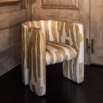 zel üretim koltuk, özel ölçü mobilya, sipariş mobilya, ısmarlama koltuk, modern desenli koltuk, geometrik desenli koltuk, minimal tasarım koltuk, lüks club koltuk, el işçiliği döşeme koltuk, statement furniture, retro modern koltuk, Soho Home koltuk, Soho House interior, Urban Outfitters home tarzı koltuk, Anthropologie home mobilya, Zara Home koltuk, sanatsal desenli koltuk, modern art mobilya